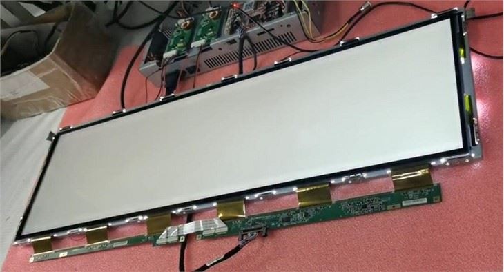 Οθόνη TFT LCD